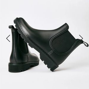New black rain boots